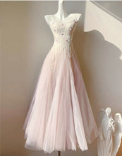 Load image into Gallery viewer, Bridal25 Lilac Gown
