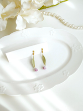 Load image into Gallery viewer, Tulip Clay Earrings
